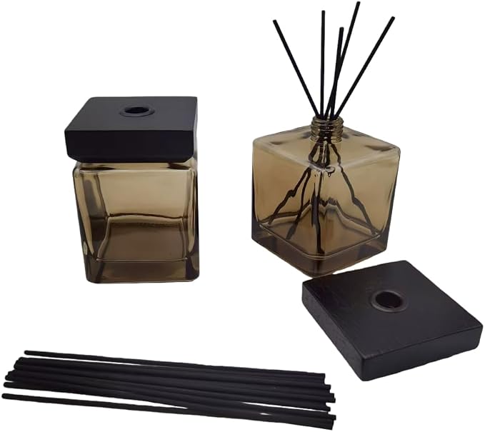 2Pcs 500ml Empty Reed Diffuser Bottle and 20 pcs Black Reed Diffuser Sticks Refill Set for Bathroom Hotel Home Decoration(Brown, 500ml)