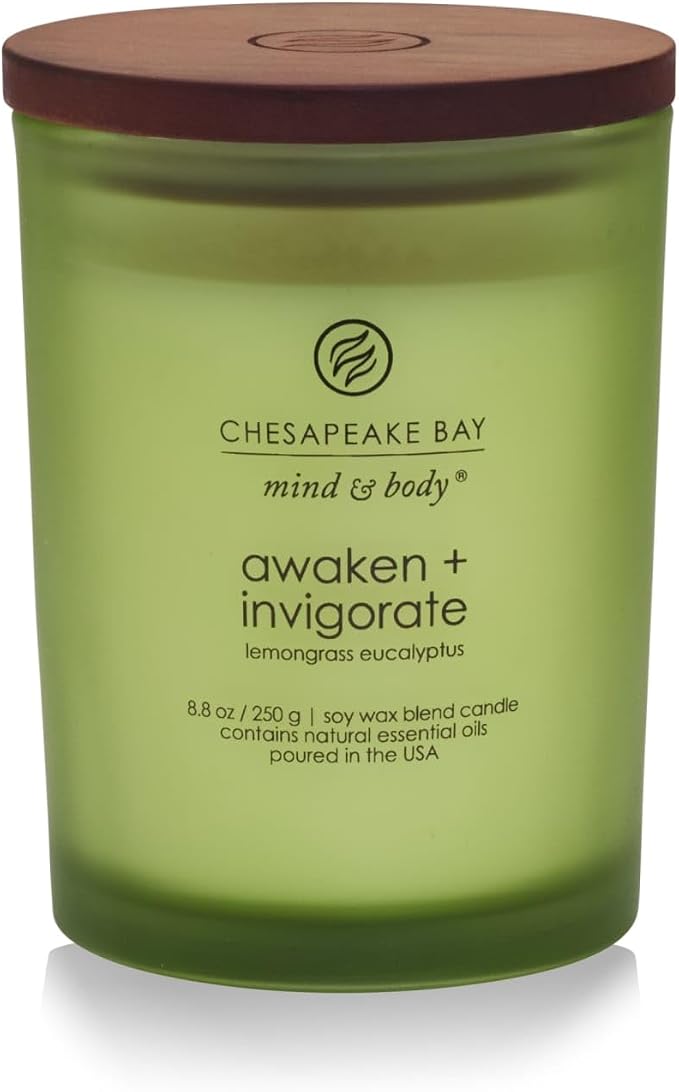 Chesapeake Bay Candle PT40886 Scented Candle Awaken + Invigorate (Lemongrass Eucalyptus) Medium Green Home Décor
