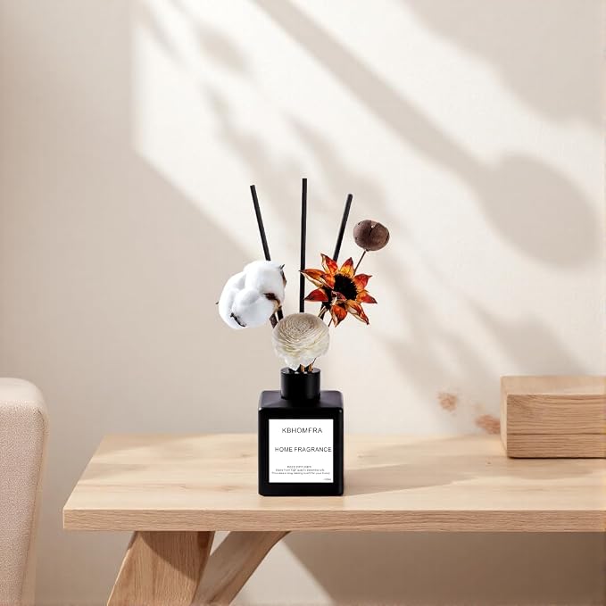 Reed Diffuser Set with Dried Flowers, Jasmine Gardenia Sandalwood Scent, Black Glass Bottle, 5.07fl oz, Aromatherapy Home Fragrance for Bedroom Bathroom (Sandalwood)