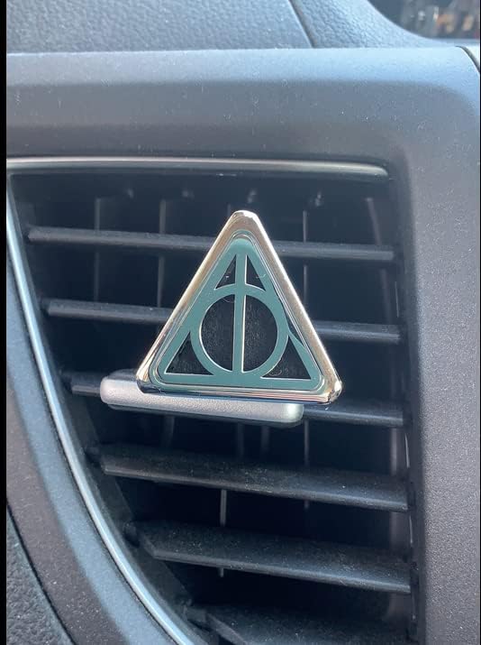 Wild Essentials Potter Hallows Essential Oil Car Vent Diffuser Kit – 316L Stainless Steel Locket, Rubber-Coated 4-Way Clip, 8 Color Pads (22mm), 25mm – Includes Alert & Inner Calm (2 x 10ml)