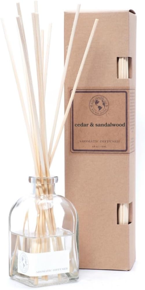 ECO CANDLE CO. Reed Diffuser Set, Cedar & Sandalwood, 4 oz. -Fresh Ozone, Lily, Cedarwood & Sandalwood Premium Phthalate Free Fragrance & Essential Oil Blends, Clear Glass, 12 Sticks