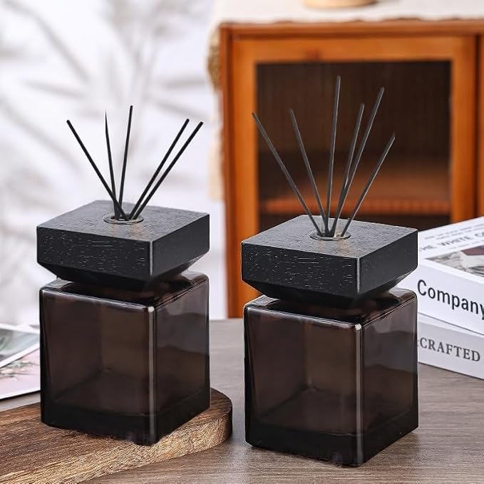 2Pcs 500ml Empty Reed Diffuser Bottle and 20 pcs Black Reed Diffuser Sticks Refill Set for Bathroom Hotel Home Decoration(Brown, 500ml)