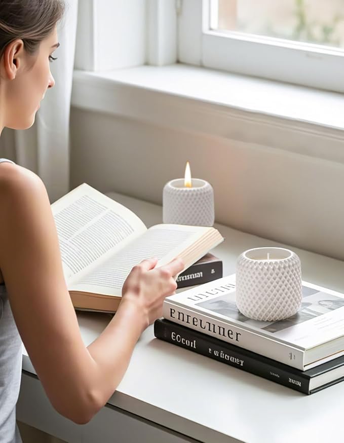 Scented Candle,Natural Chamomile Essential Oil Soy Wax Aroma Candle in Plaster Cup,Nordic Retro Style Aesthetic Candle for Relaxation,Meditation & Home Decor Gift
