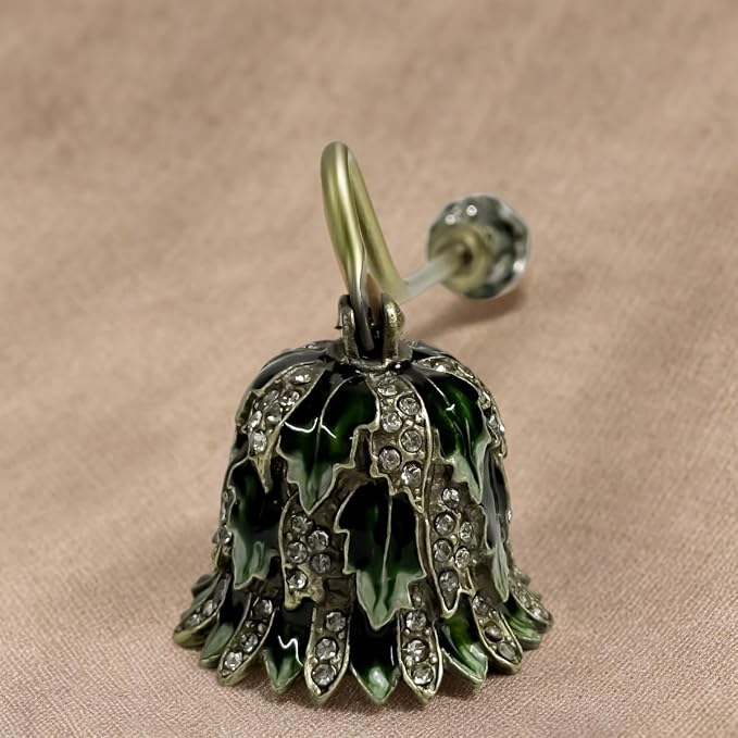 Candle Snuffer Vintage Unique Candle Extinguisher Snuffer with Long Handle Decorative Candle Extinguisher Metal Candle Stopper Candle Accessories Gift (Green)