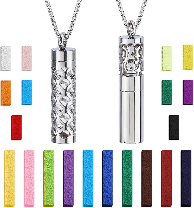 SUPERFINDINGS 2 Styles Essential Oil Diffuser Necklaces Perfume Pendant Necklaces with 20 Felt Pads Silver Diffuser Locket Necklace Essential Oil Pendant Aromatherapy Gift for Christmas Women Her