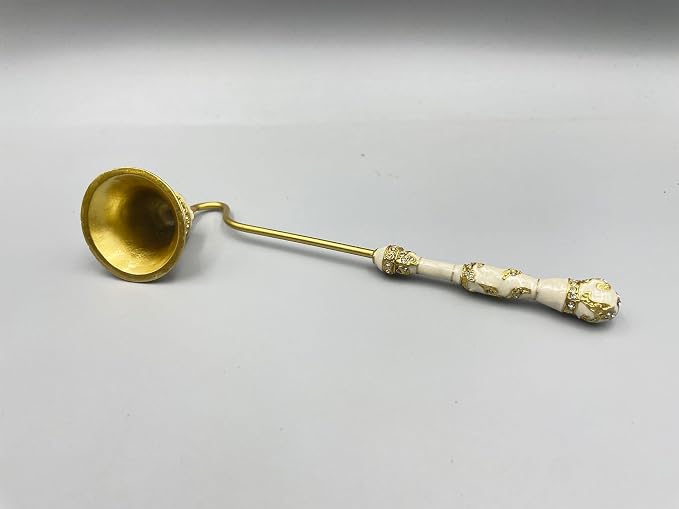 Candle Snuffer Vintage Women Gifts Unique Candle Extinguisher Snuffer with Long Handle Decorative Candle Extinguisher Metal Candle Stopper Candle Accessories Gift (White)