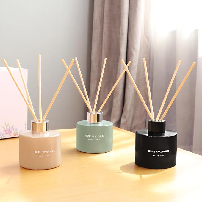L'odeur Vill 3 Pcsk Reed Diffuser, 4.06 oz(120ml) Linen/Vanilla/Moroccan Amber, Scented Aromatherapy Diffuser with 12 Black Diffuser Sticks, Air Freshener for Home Bedroom Bathroom