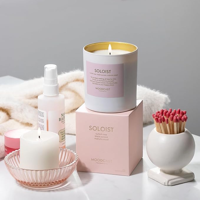 Moodcast Soloist Scented Candle - Aesthetic Candle for Home, Turkish Rose, Black Current & Wood, Clean Coco Wax Blend, Vegan, Paraben Free, 45-Hour Long Lasting Burn - 8oz