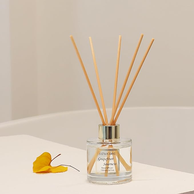 100ml Scent Diffuser with 6 Fiber Sticks, 3.5 oz Reed Diffuser Set Aromatherapy Fragrance Diffusers Air Fresheners for Home Bedroom Bathroom (Grapefruit)