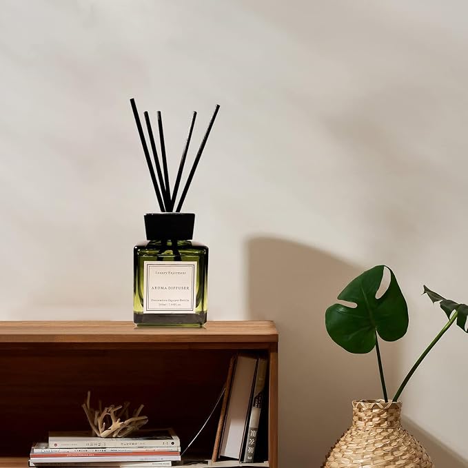 XEPTLE Hotel Colletion Reed Diffuser, Clean White Floral Fragrance with Bergamot & Warm White Musk, Air Freshener, Home Fragrance Diffuser with 5 Reeds for Bedroom Bathroom Office Décor, 7.04oz, Green