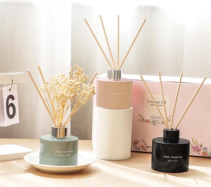 L'odeur Vill 3 Pcsk Reed Diffuser, 4.06 oz(120ml) Linen/Vanilla/Moroccan Amber, Scented Aromatherapy Diffuser with 12 Black Diffuser Sticks, Air Freshener for Home Bedroom Bathroom