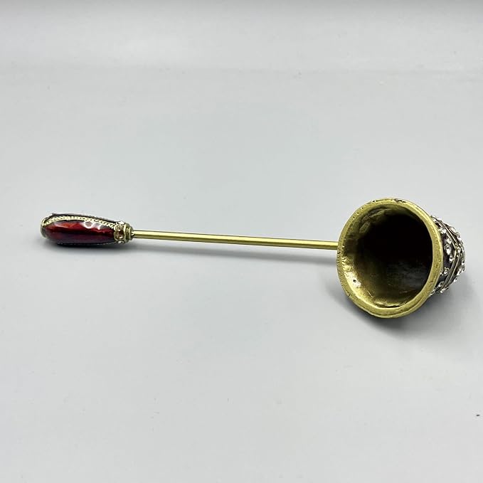 Candle Snuffer Vintage Unique Candle Extinguisher Snuffer with Long Handle Decorative Candle Extinguisher Metal Candle Stopper Candle Accessories Gift (Red)