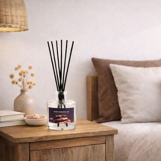 Reed Diffuser Set, Oud & Sandalwood 3.52 oz (100ml) Scented Diffuser with Sticks Home Fragrance Reed Diffuser for Bathroom Shelf Decor, Ideal Gift for Woman