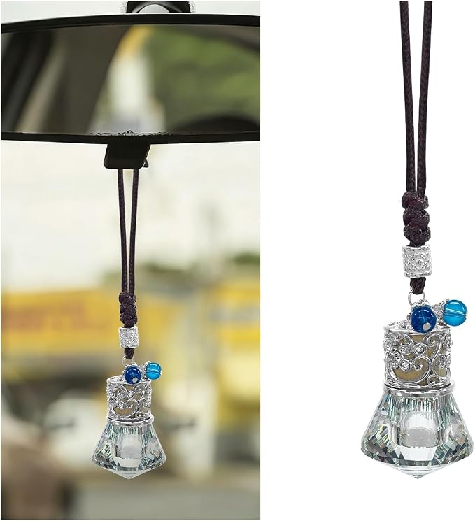 Hanging Car Essential Oil Diffuser Bottle, Crystal Diamond Car Rear View Mirror Charm, 8 ml Empty Glass Bottle Pendant, Elegant Auto Interior Decoration Accessories (Diamand)