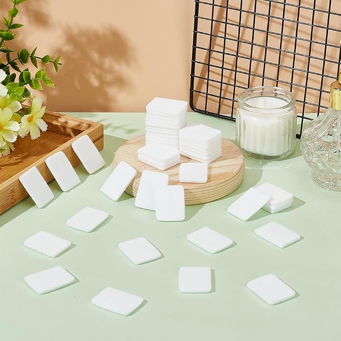 PH PandaHall 150 Pack Aroma Pads 1.1x0.8 Refill Essential Oil Pads, Unscented Oil Diffuser Pads Microfibre Perfume Pads for Humidifier Home Electronic Equipment Locket Scent Ball