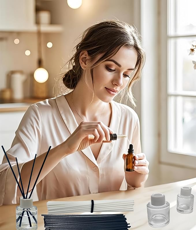 4PCS Reed Diffuser Bottles Empty, 20Pcs Reed Diffuser Stick, Diffuser Bottle Capacity 50ml (1.7oz) Diffuser Stick 3.5mm-190mm, Suitable for Home, Hotel, Restaurant, Office Aromatherapy Tasks