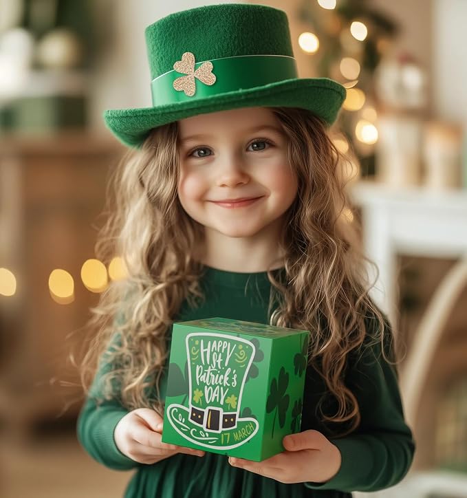 St. Patrick's Day Candle with LED, 100% Soy Wax Jar Candle, Lucky Shamrock Gifts for Friend, Aromatherapy Candles for Women Home, Jasmine Scent Candles,Over 40 Hours of Burn Time