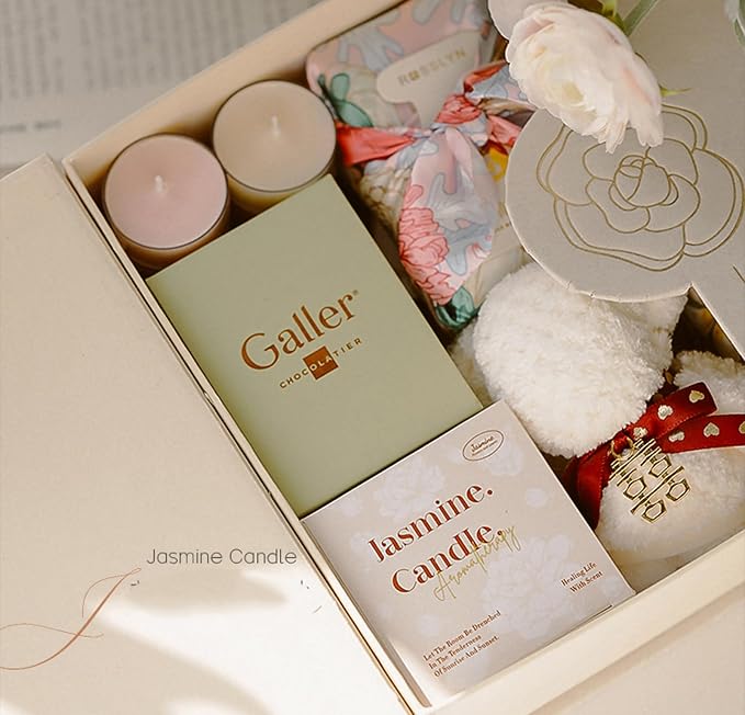 Jasmine Flower Shape Scented Candle,50G Multicolour Romantic Soy Wax Aesthetic Decorative Healing Candle for Valentine's Day Wedding Birthday,Prefect Gift for Meditation Stress Relief Mood (Red)