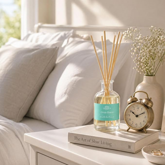 Natural Reed Diffuser Set, Ocean Breeze 3.52 oz (100ml) Scented Diffuser with Sticks Home Fragrance Reed Diffuser for Bathroom Shelf Decor, Ideal Gift for Woman