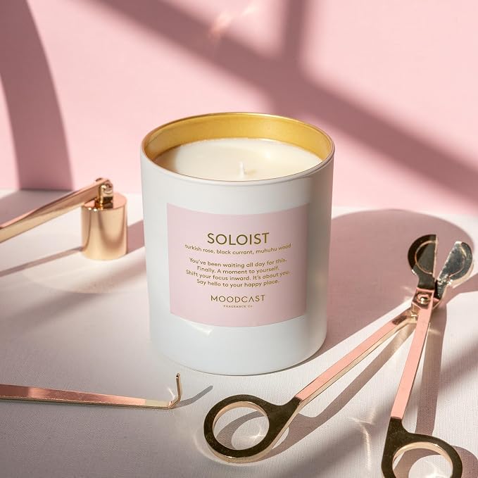Moodcast Soloist Scented Candle - Aesthetic Candle for Home, Turkish Rose, Black Current & Wood, Clean Coco Wax Blend, Vegan, Paraben Free, 45-Hour Long Lasting Burn - 8oz