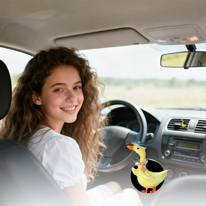ORIESSE Duck Car Decor,Cute Yellow Duckling Air Vent Clip Car Air Freshener,1pc Kawaii Interior Dashboard Accessories for Women Girl,Refillable Diffuser