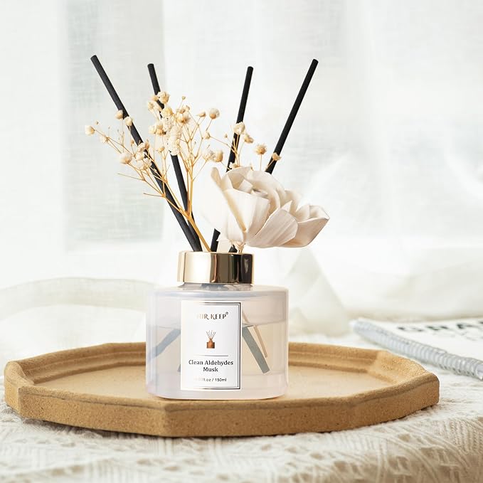 Airkeep Flower Reed Diffusers Set, 5.07 oz Clean Aldehydes Musk Scented Oil Diffuser with 8 Reed Sticks, Home Fragrance Diffuser Gift Set for Bathroom & Office Decor 150ml