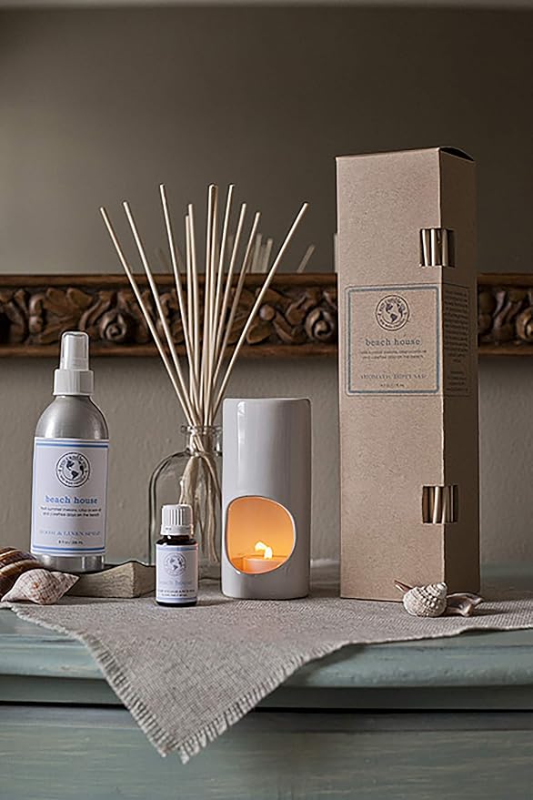 ECO CANDLE CO. Reed Diffuser Set, Caramel Rum Cake, 4 oz. - Scents of Caramel, Rum, Maple, Almond, Pear, & Vanilla - Premium Fragrance and Essential Oil Blends, Clear Glass, 12 Reeds, Recycled Box