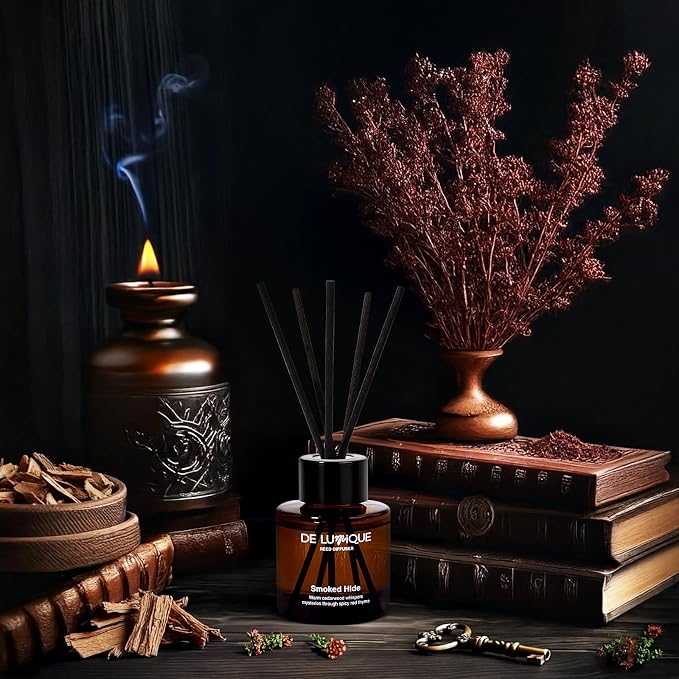 Smoked Hide Scent Reed Diffuser – Luxury Home Fragrance Diffuser with Cedarwood, Red Thyme, Iris & Patchouli – Room Scent Diffuser for Long-Lasting Aroma – 50ml