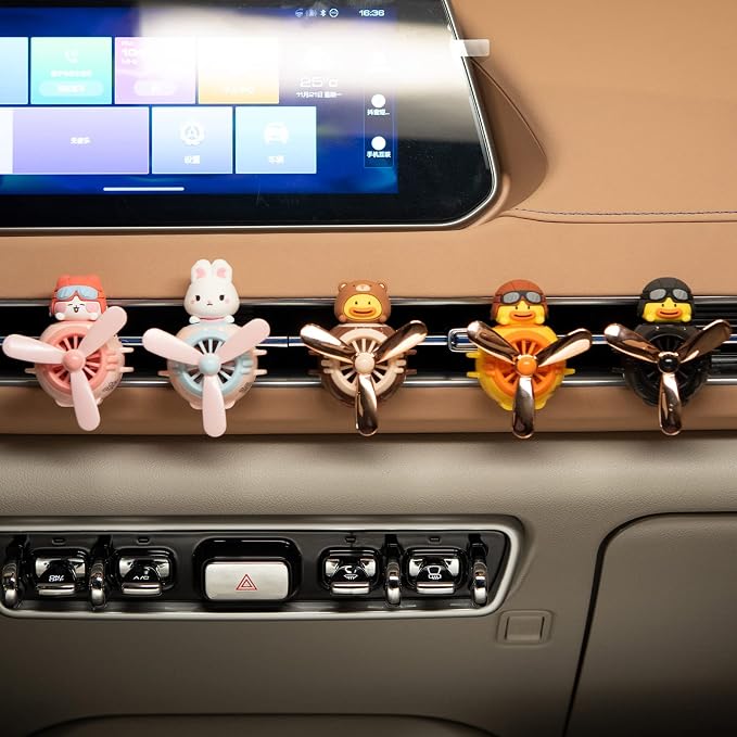 Car Air Fresheners Cute Pilot Cat Car Diffuser Rotating Propeller Cartoon Automotive Air Outlet Fan Creative Car Perfume Decoration Automotive Air Fresheners for Cars