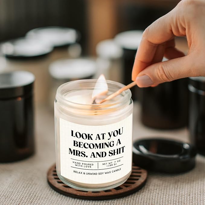 Niyewsor Funny Bride Gifts, Bridal Shower&Bachelorette Gifts for Bride, Handmade Lavender Scented Candle, Brides to Be, Engagement, Wedding Gift, 7oz, Soy Wax