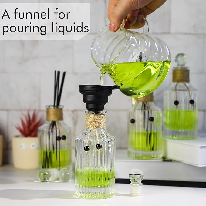 Reed Diffuser Bottle Glass Diffuser Bottles 8oz/250ml Set of 4 Empty Essential Oil Clear Decorative Bottle with Stoppers and Reed Sticks Bulk Reusable Perfume Jar