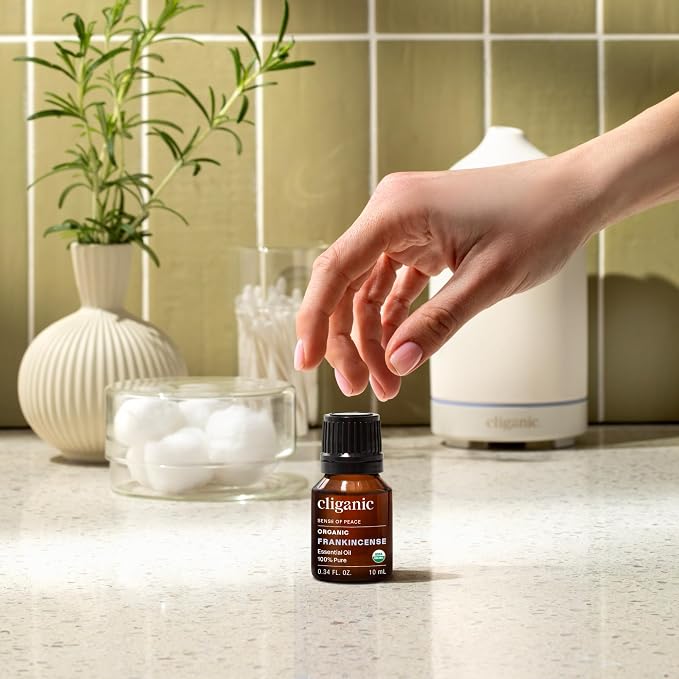 Cliganic Organic Frankincense Essential Oil - Boswellia Serrata, 100% Pure Natural Undiluted, for Aromatherapy | Non-GMO Verified