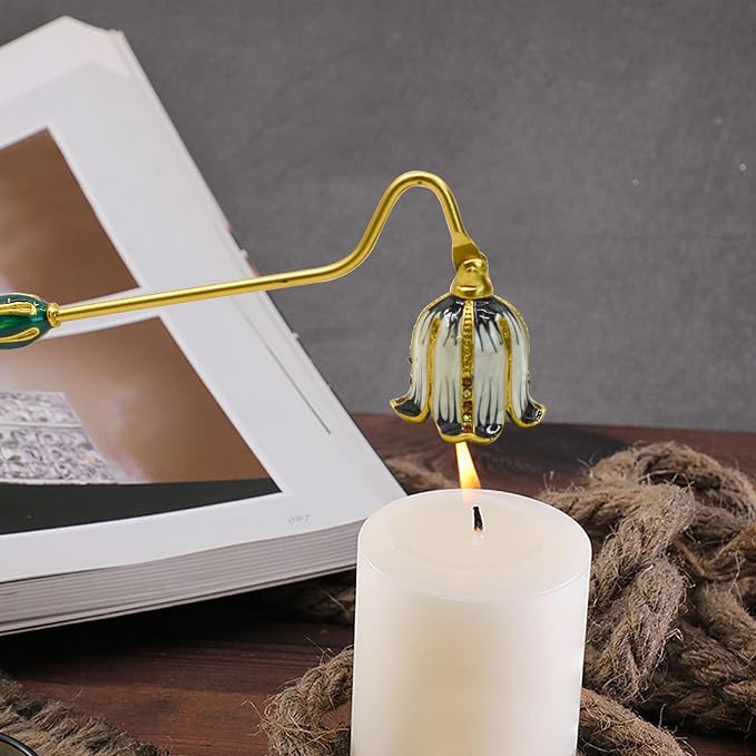 Candle Snuffer, Decorative Candle Extinguisher Snuffer with Long Handle, Vintage Metal Candle Tool for Putting Out Candle Flame Safely (Gold)
