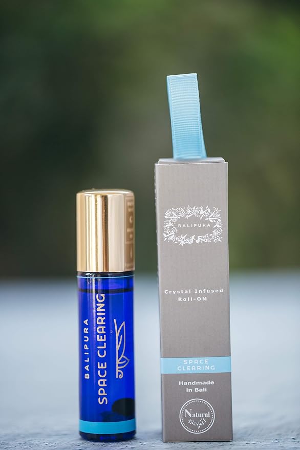 BALIPURA - Crystal Aura Roll On - Clear Mind Aromatherapy Oil - Tea Tree Essential Oils Roll on with Crystals - Essential Oils - Scented Oils - Gifts for Women