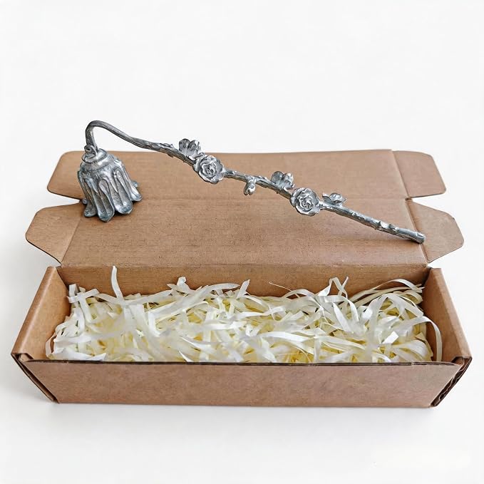 Candle Snuffer, Vintage & Sturdy Long Handle Candle Snuffer Extinguisher, Antique Floral Candle Snuffers Accessory, Flame Snuffer Birthday Gift for Women, Men, Mom, Friend, Sister, Girl, Sliver