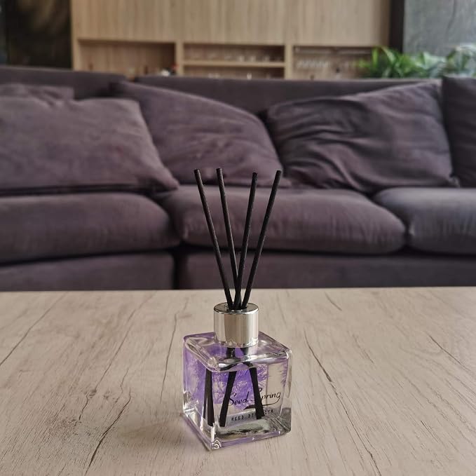Reed Diffuser Set with Sticks Lavender Aromatherapy Oil Scent Diffuser for Home Office Bathroom Decoration Perfume and Gifts 50ml/1.7 oz