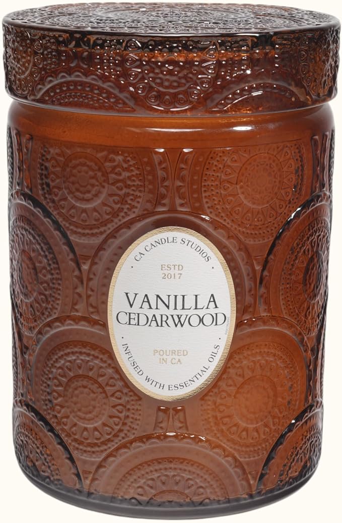 LEOBEN CO – Vanilla Cedarwood Scented Candle – 18oz, Heirloom Collection Design – 80 hr Burn Time – Poured in California Using Vegan Soy Wax and Essential Oils – Made in Small Batches