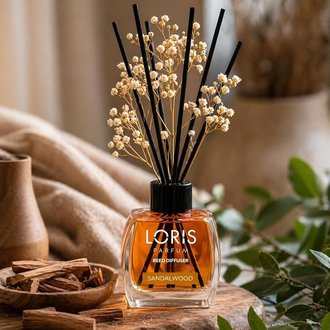 Loris Sandalwood Reed Diffuser Set with Dried Flowers | Reed Diffusers for Home with Sticks | Bathroom Diffuser & Room Scent | Long-Lasting Home Fragrance | 120 mL / 4.06 fl oz