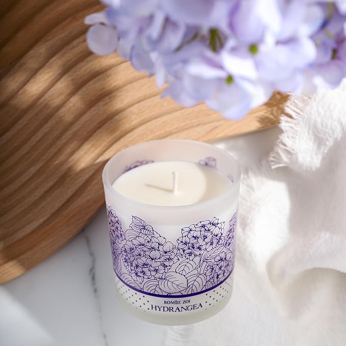 ROMIIE ZOI Scented Candle - Hydrangea - 6oz Aromatherapy Soy Wax Jar Candle for Home, Gifts for Women - 170g