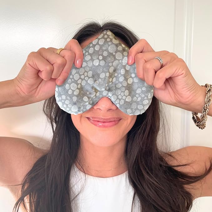 Stillnus Weighted Heart Eye Pillow with Organic Lavender & Flaxseed – Relaxation Gift for Women, Meditation Tool, Mindful Rest, Cooling Eye Mask, Wellness Self-Care Kit