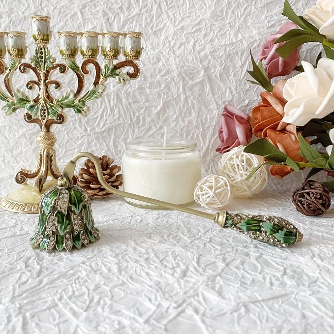 Candle Snuffer, Unique Candle Extinguisher Snuffer, Decorative Candle Extinguisher Metal Candle Tool (Green Leaf)