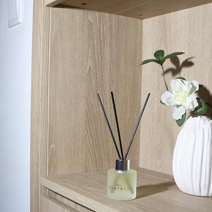 Set of 3 Reed Diffuser Set, 50ML Black Cedar Juniper Rose Sea Salt Reed Diffusers with 12 Black Fiber Sticks,Scent Diffuser Air Freshener for Bedroom Bathroom Office