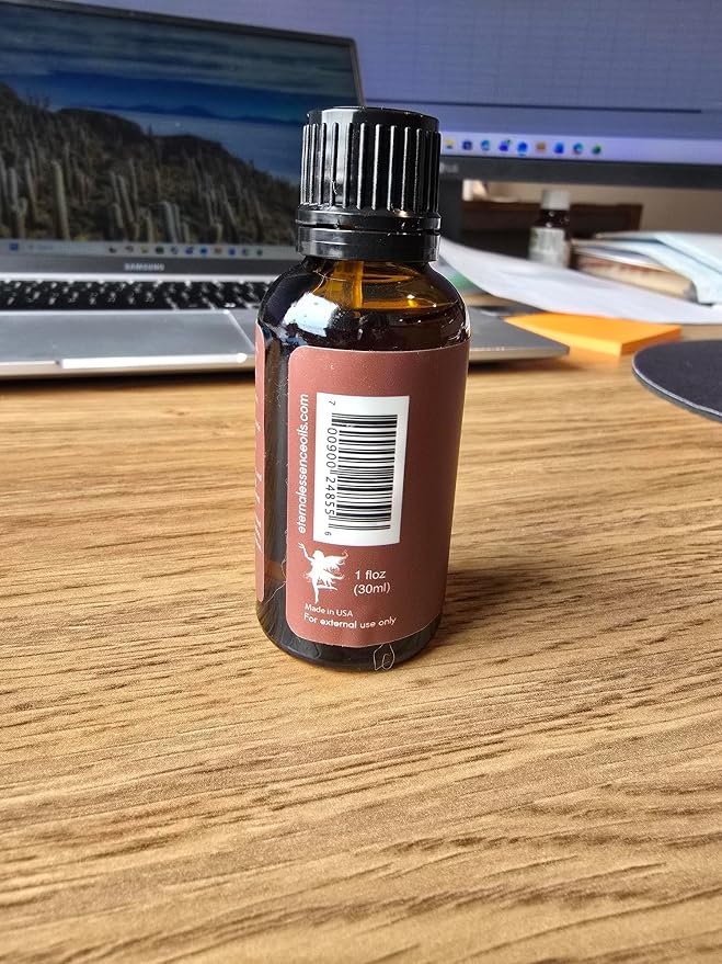 Eternal Essence Oils Chocolate Premium Grade Fragrance Oil - Vegan Fragrance Oil in Safe Amber Glass - All Phthalate Free Scented Oil Perfect for Candles, Soaps, Air Fresheners and More (30 ml)