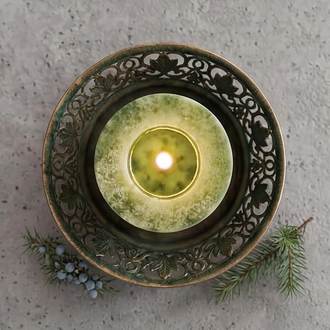 Aroma Naturals Holiday Juniper, Spruce and Basil Essential Oil Pillar Candle, Fresh Forest, 2.75 inch x 5 inch