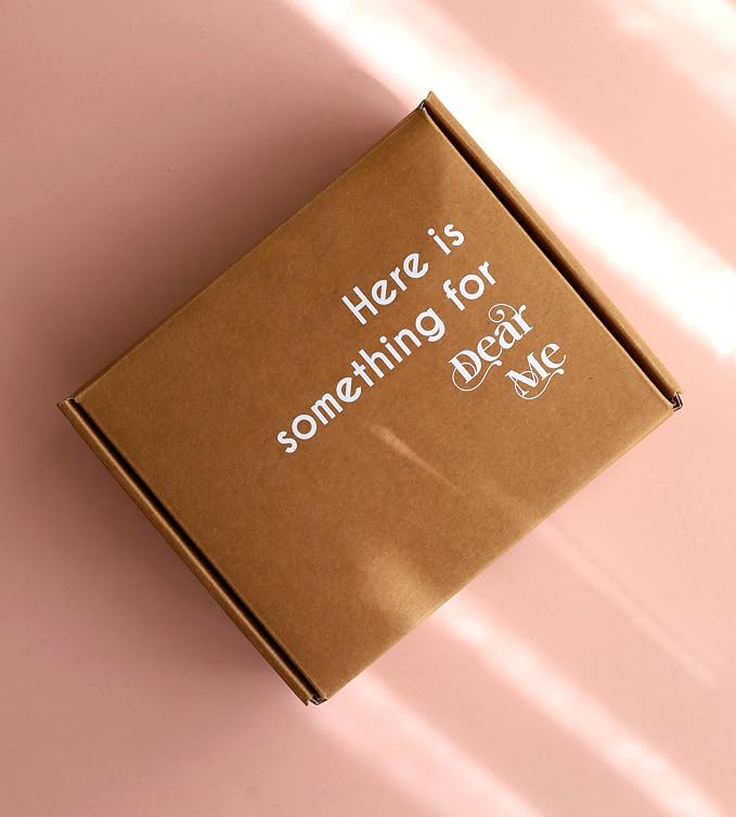 Dear Me Calmness Gift Set – Affirmation Cards, Natural Soy Candle & Bath Salt – Mindfulness Gift – Self-Care Set for Women – Relaxation Kit for Stress Relief & Emotional Wellness