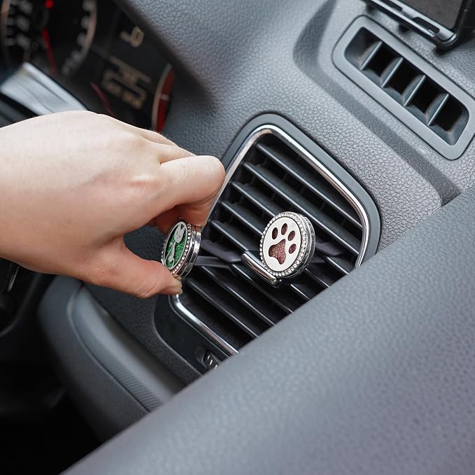 Essential Oil Car Diffuser Vent Clips, Sparkling Essential Oil Car Diffuser, with 20 Refill Pads, for Long Lasting Automotive Odor Eliminator Decoration (1, Kitten + Cat paw)