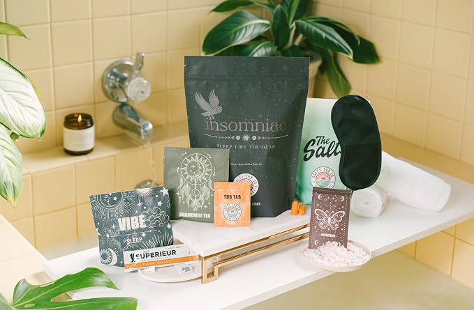 Insomniac Sleep Bath Kit – Nighttime Detox Soak with Magnesium Salts, Essential Oils, Bath Bomb and More, Luxury Bath Experience, Single Use – Sleep Support & Relaxation Ritual by Salty Tub