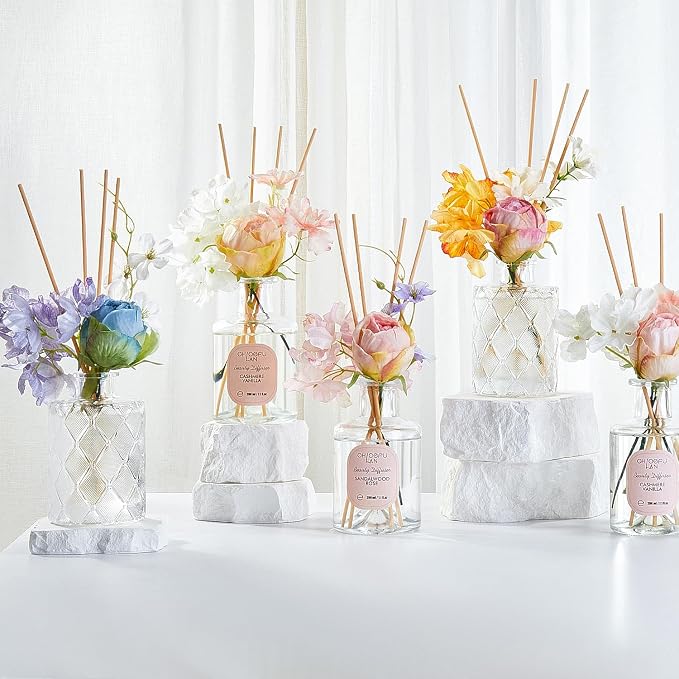Flowers Reéd Diffuser for Girls Room Decor, 6.7oz with 9 Sticks, Jasmine Blossom Scent Diffusers for Home, Scentsy Home Fragrance, Scented Oils, Home & Bathroom Décor