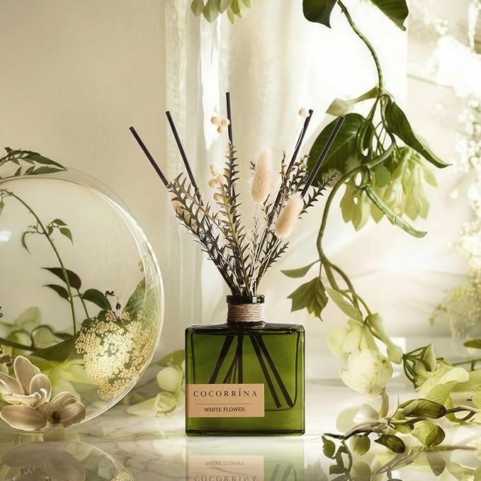 COCORRÍNA Reed Diffuser, 6.76 oz White Flower Scent Reed Diffuser with 6 Sticks & Dried Flowers, Long Lasting Elegant Fragrance Home Décor for Bathroom Bedroom Office