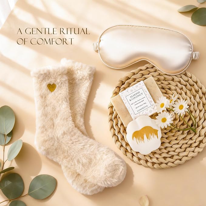 Lumireva Luxury Self Care Gift Basket for Women - Pampering Hug in a Box with Plush Blanket & Aromatherapy Candle, Elegant Birthday, Thank You & Anniversary Spa Set for Mom, Wife